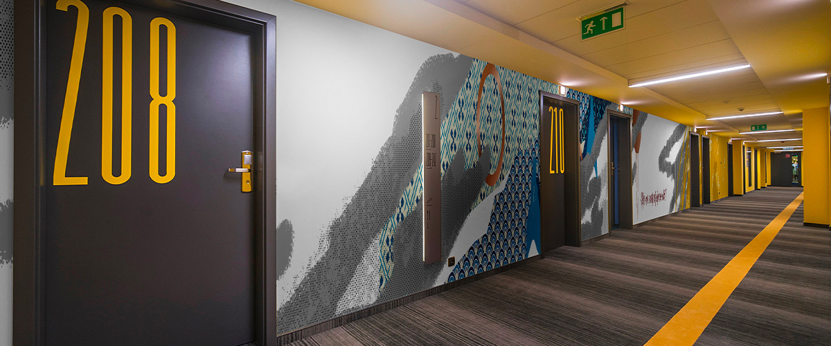 pintura mural para un moderno pasillo del hotel motel